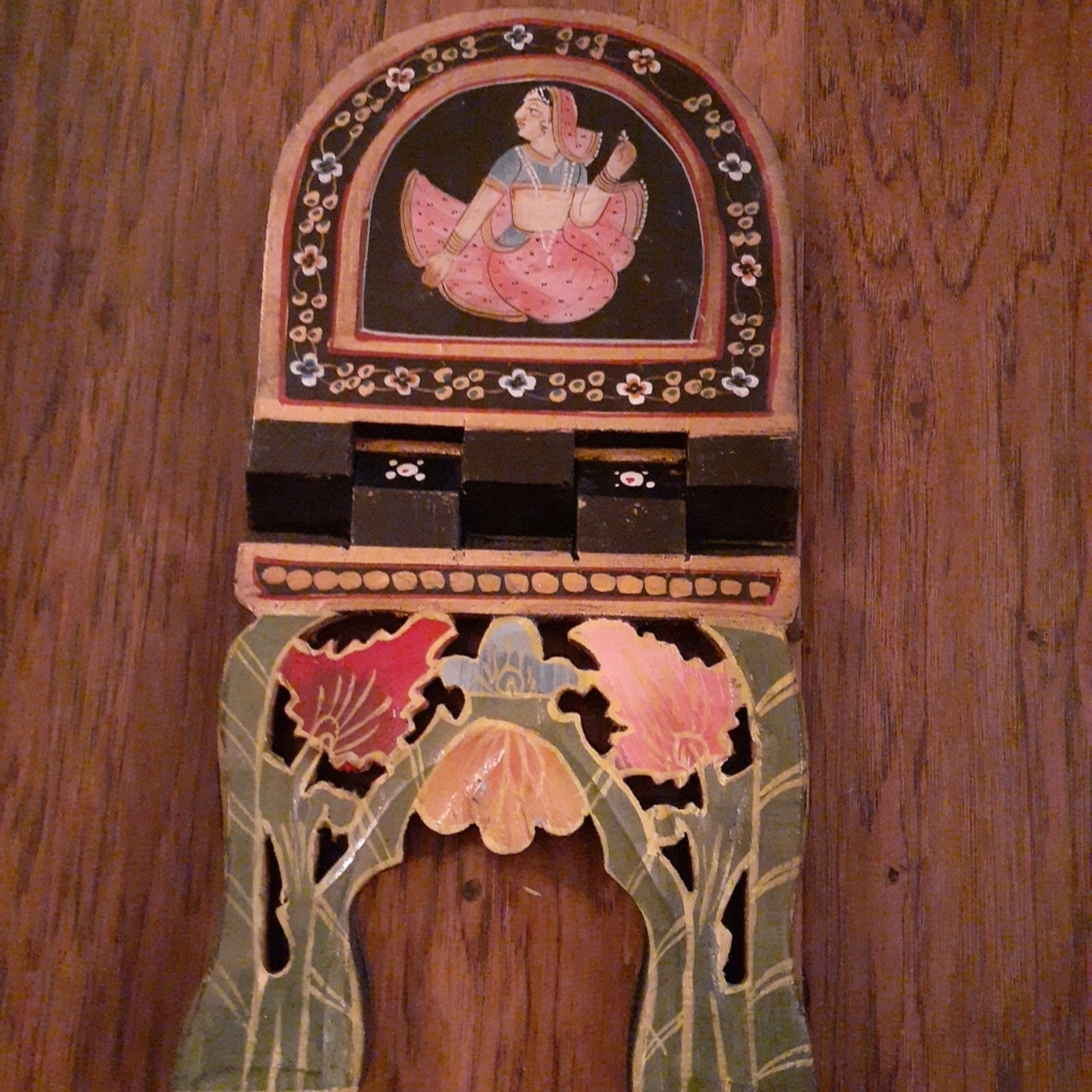 GORGEOUS VTG Decoupage Ebony Wood 15" Foldable Book Holder.